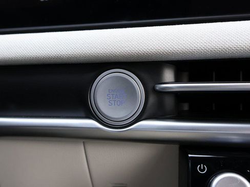 New 2026 Hyundai Tucson Limited image 34