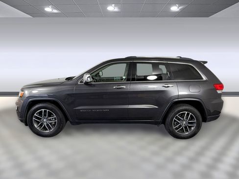 Used 2017 Jeep Grand Cherokee Limited image 2