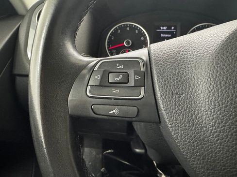 Used 2017 Volkswagen Tiguan S image 21