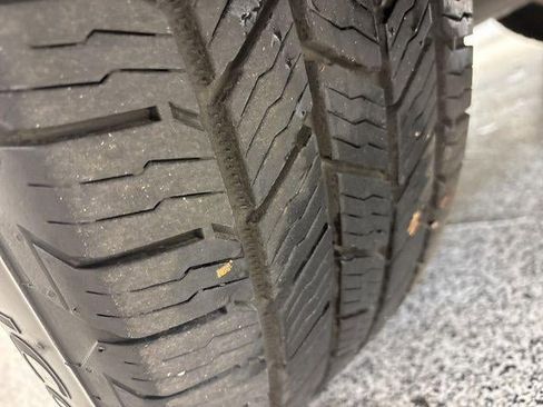 Used 2021 GMC Yukon SLT w/ SLT Premium Package image 22