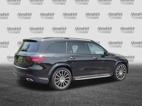 Used 2026 Mercedes-Benz GLS 450 4MATIC image 10