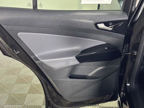 Used 2021 Volkswagen ID.4 Pro S image 21