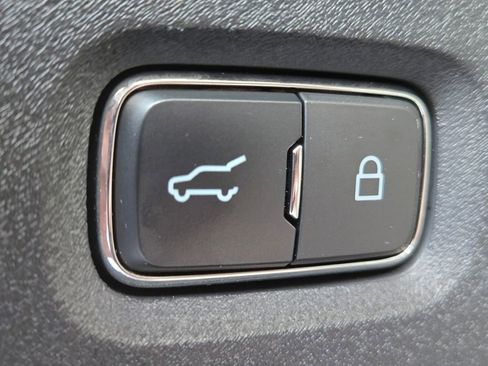 Used 2025 Ford Expedition Max Platinum AWD/4WD image 20
