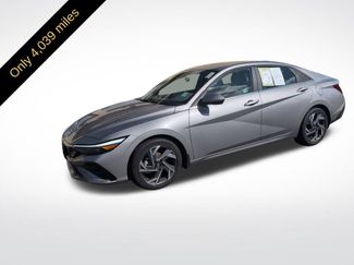 Certified 2025 Hyundai Elantra SEL video 2