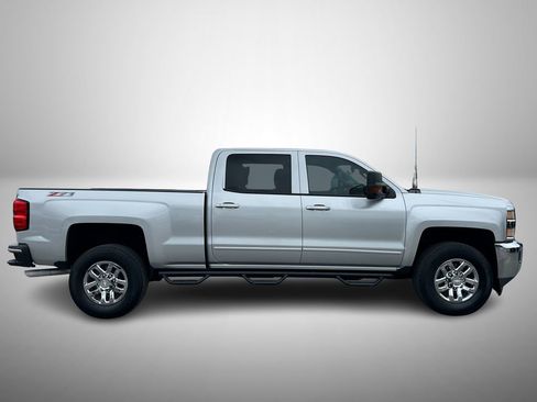 Used 2015 Chevrolet Silverado 2500 LT w/ LT Convenience Package AWD/4WD image 5