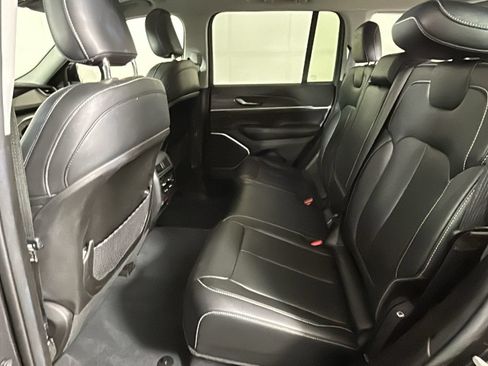 Used 2023 Jeep Grand Cherokee 4WD 4xe image 27