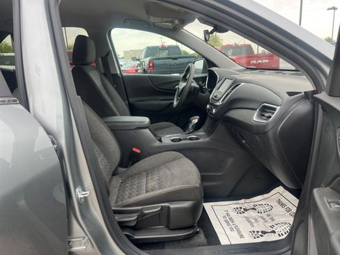 Used 2023 Chevrolet Equinox LT FWD image 19
