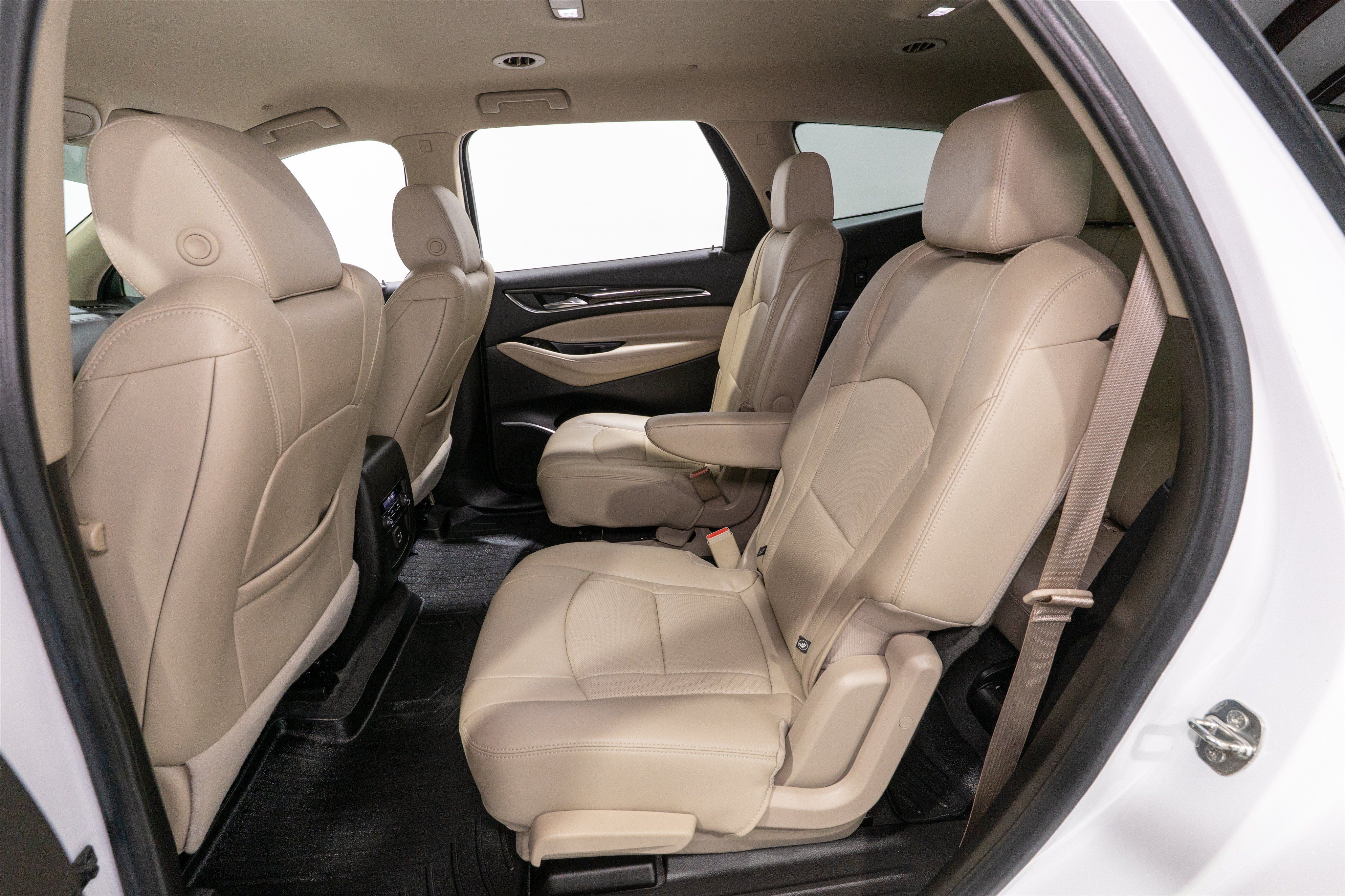 Used 2020 Buick Enclave Essence AWD/4WD image 30