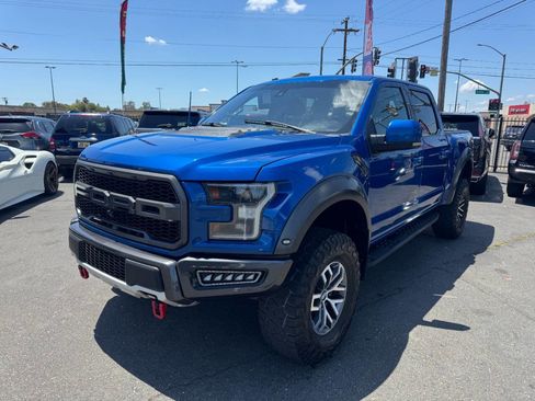 Used 2017 Ford F150 Raptor w/ Equipment Group 802A Luxury AWD/4WD image 4