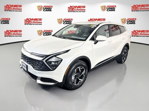 Used 2023 Kia Sportage LX AWD/4WD image 14