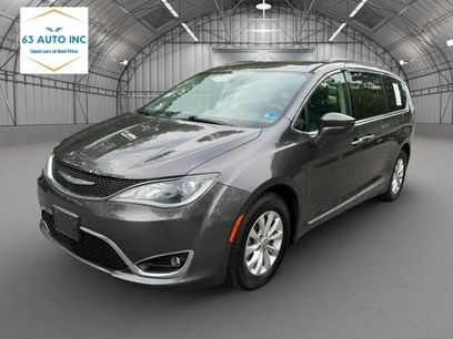 Used 2017 Chrysler Pacifica Touring-L