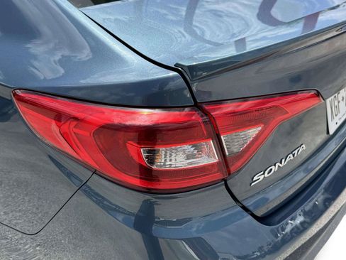 Used 2015 Hyundai Sonata SE w/ Option Group 09 FWD image 14