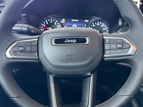 New 2026 Jeep Compass Limited image 19