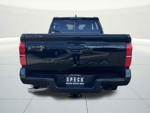 Used 2025 Toyota Tacoma TRD Sport image 4