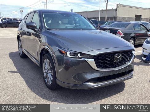 Used 2025 MAZDA CX-5 AWD 2.5 S w/ Premium Plus Pkg image 3