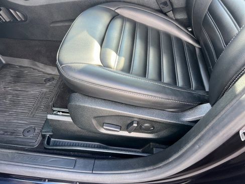 Certified 2022 Ford Edge SEL w/ Convenience Package image 8