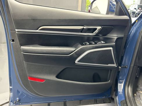 Used 2024 Kia Telluride S w/ S Sunroof Package FWD image 28