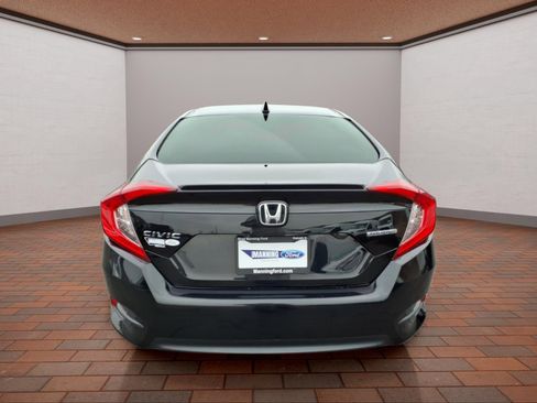 Used 2017 Honda Civic Touring image 7