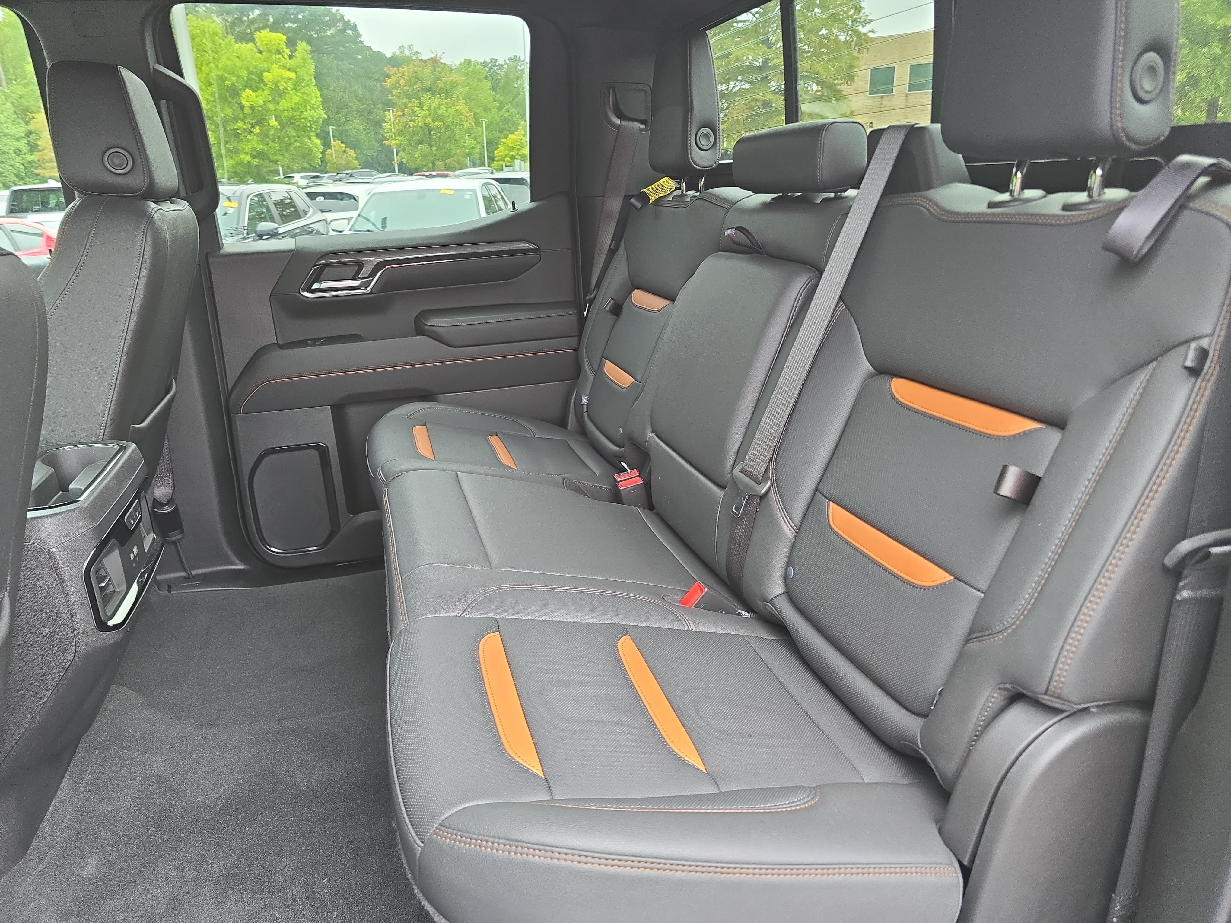 Used 2024 GMC Sierra 1500 AT4 w/ AT4 Preferred Package AWD/4WD image 13