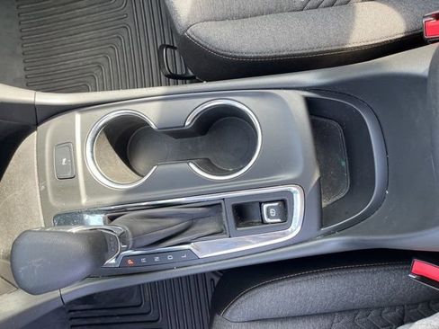 Used 2023 Chevrolet Equinox LT image 14