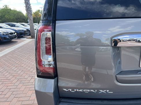 Used 2019 GMC Yukon XL Denali w/ Denali Ultimate Package AWD/4WD image 45