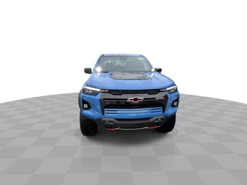 Used 2025 Chevrolet Colorado ZR2 w/ Technology Package image 3