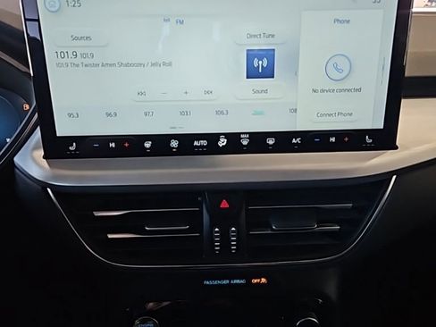 Used 2025 Ford Escape Platinum image 30