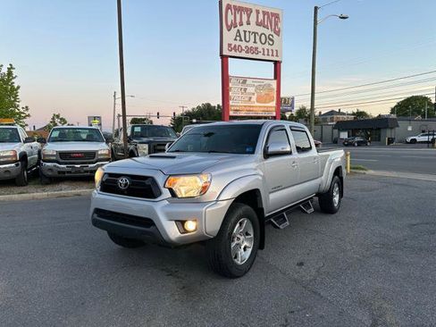 Used 2013 Toyota Tacoma 4x4 Double Cab w/ TRD Sport Pkg image 9