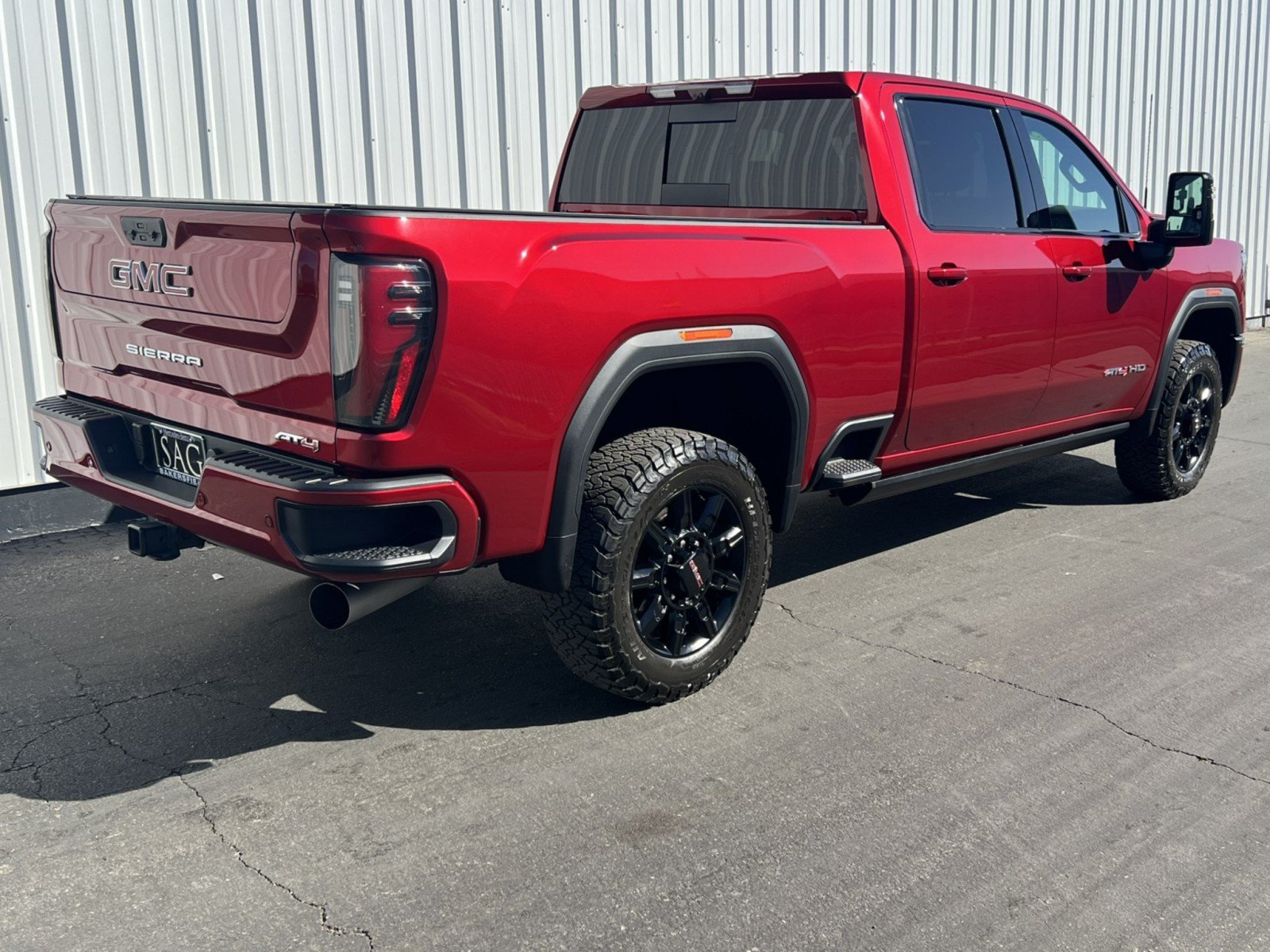 Used 2025 GMC Sierra 3500 AT4 w/ AT4 Premium Plus Package AWD/4WD image 6