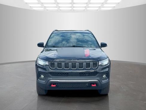 Certified 2025 Jeep Compass Trailhawk AWD/4WD image 2