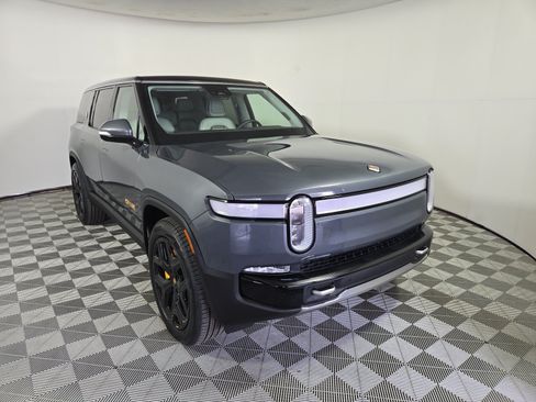Used 2024 Rivian R1S Adventure AWD/4WD image 7