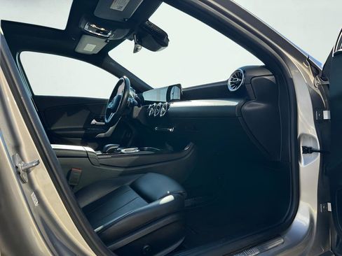 Used 2019 Mercedes-Benz A 220 4MATIC image 33