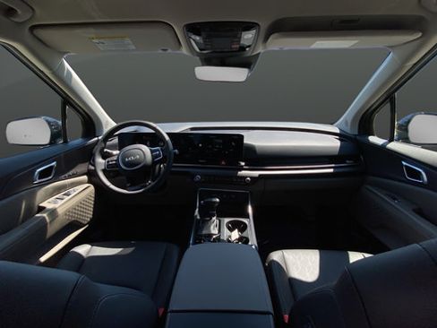 New 2026 Kia Carnival EX FWD image 11