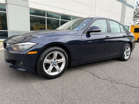 Used 2014 BMW 328i xDrive Sedan AWD/4WD image 3