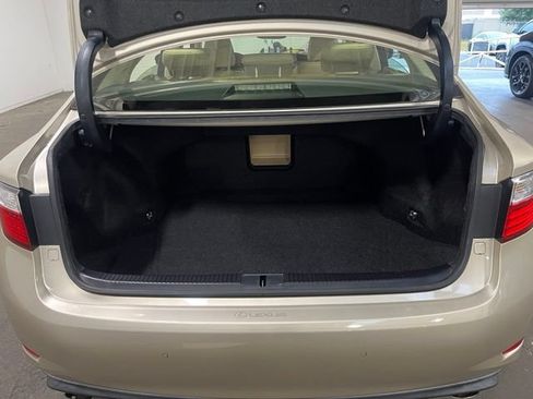 Used 2014 Lexus ES 350 w/ Luxury Package FWD image 17