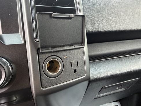 Used 2018 Ford F150 XLT w/ Equipment Group 302A Luxury AWD/4WD image 21