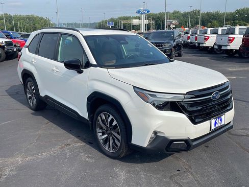 Used 2026 Subaru Forester Touring AWD/4WD image 7