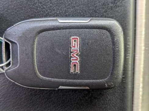 Used 2018 GMC Yukon Denali w/ Denali Ultimate Package AWD/4WD image 35