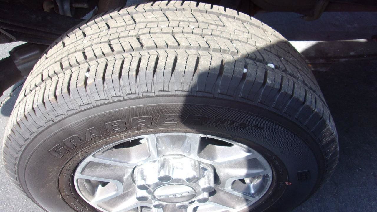 Used 2025 Ford F250 Lariat w/ Lariat Ultimate Package AWD/4WD image 7