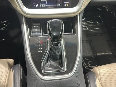 Used 2021 Subaru Outback Limited image 14