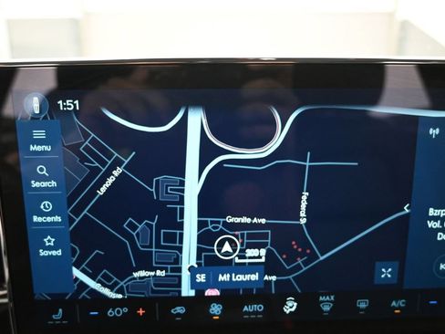 Used 2025 Lincoln Corsair AWD image 10