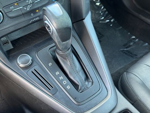 Used 2016 Ford Focus SE w/ Equipment Group 201A FWD image 27