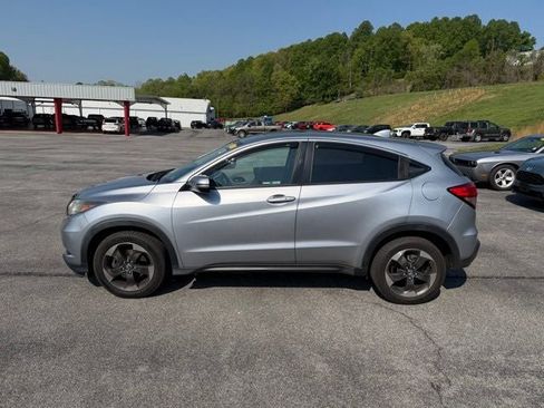 Used 2018 Honda HR-V EX image 19