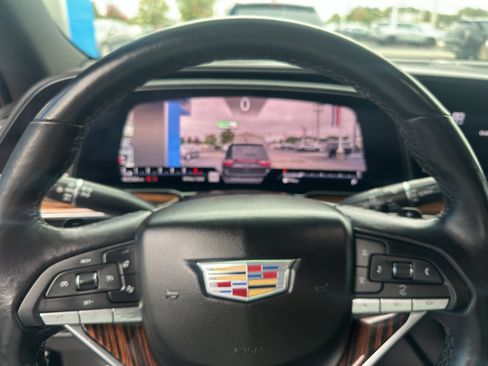 Used 2021 Cadillac Escalade Premium Luxury image 27