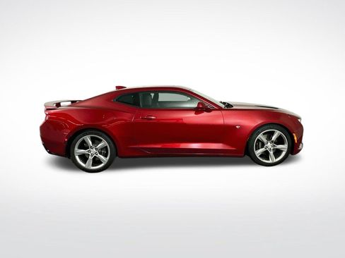 Used 2016 Chevrolet Camaro SS RWD image 9