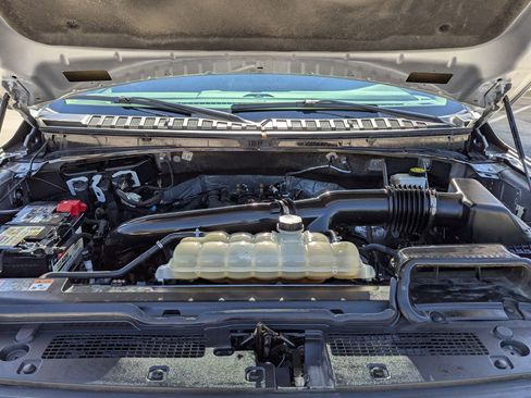 Used 2022 Ford Expedition XLT image 32