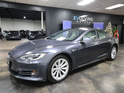 Used 2017 Tesla Model S 100D image 4