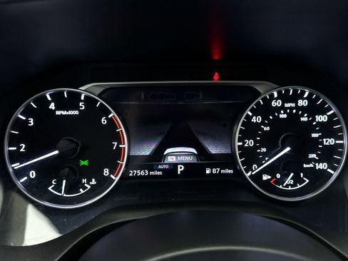 Used 2023 Nissan Rogue SV w/ SV Premium B Package image 32