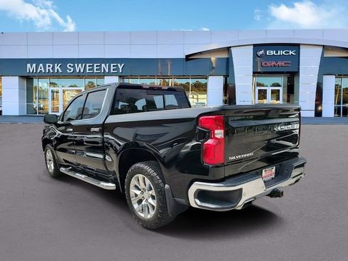 Used 2019 Chevrolet Silverado 1500 LTZ w/ LTZ Premium Package AWD/4WD image 30