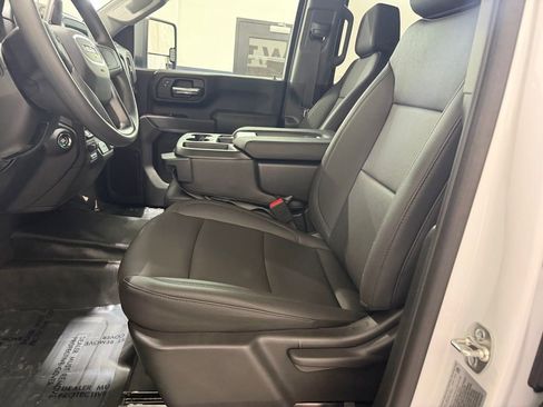New 2025 GMC Sierra 2500 Pro w/ Convenience Package image 24